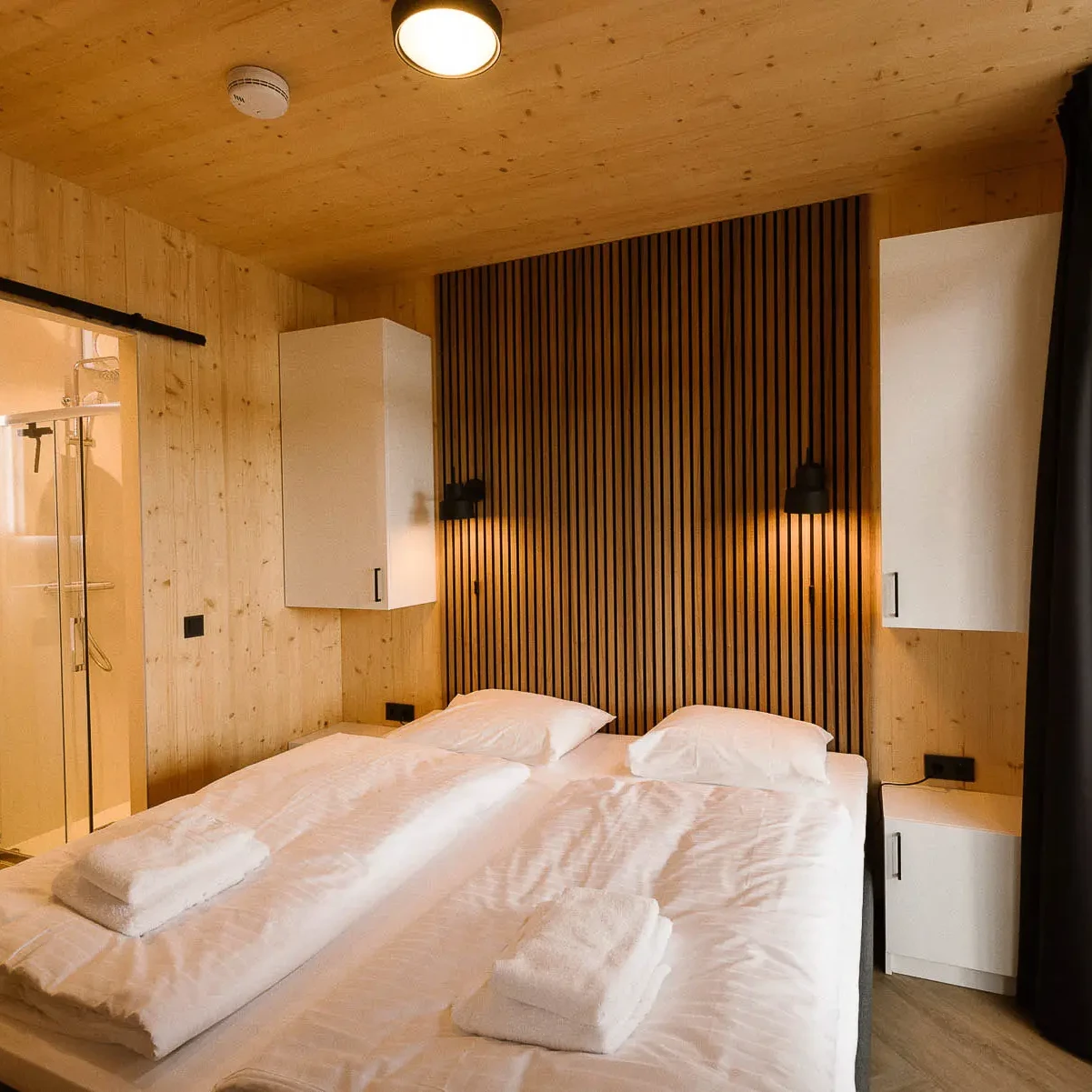 Zicht-op-Twente-Bos lodge-Prive spa-jacuzzi-4 personen-Markelo-Leisure-Service-Support-1