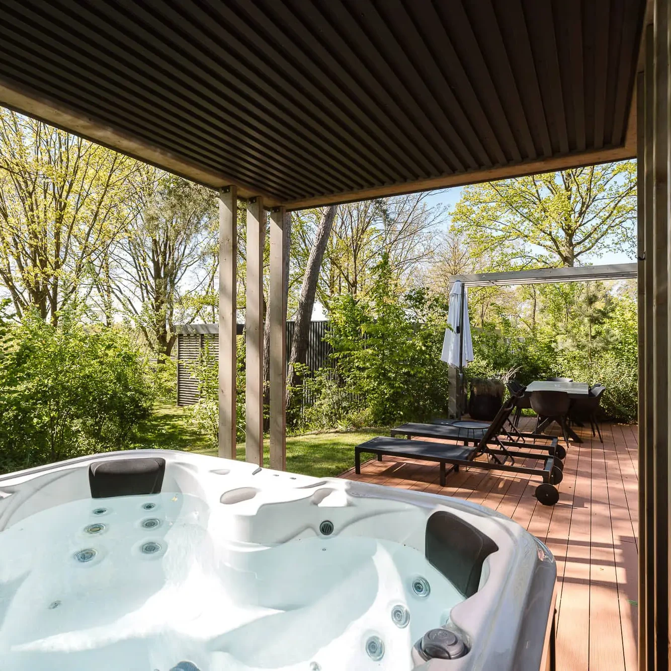 Zicht-op-Twente-Bos lodge-Prive spa-jacuzzi-4 personen-Markelo-Leisure-Service-Support-23