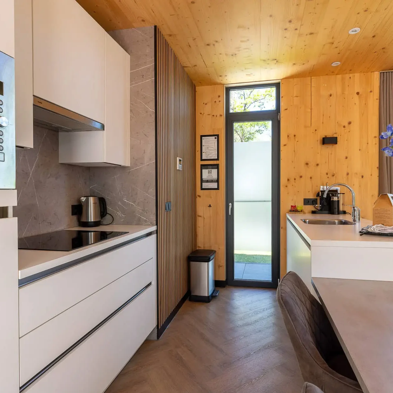 Zicht-op-Twente-Family lodge-Prive spa-jacuzzi-4 personen-Markelo-Leisure-Service-Support-18