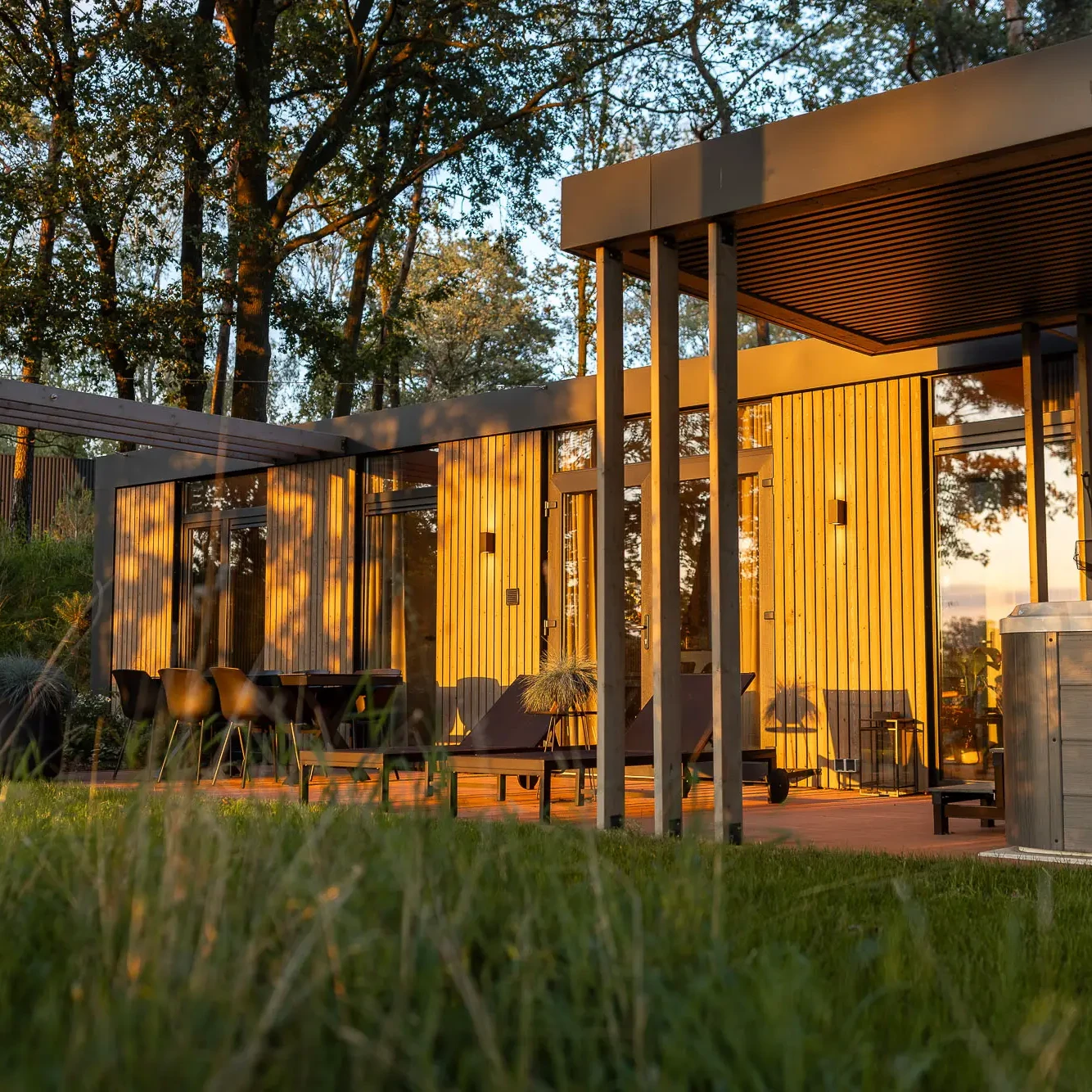Zicht-op-Twente-Family lodge-Prive spa-jacuzzi-4 personen-Markelo-Leisure-Service-Support-9