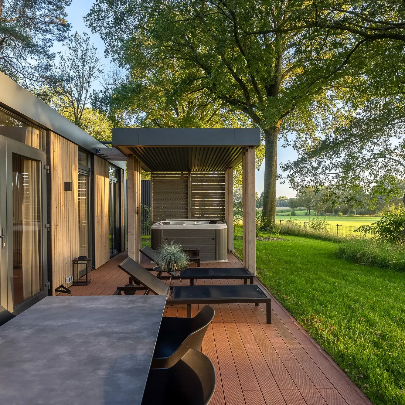 Zicht-op-Twente-Panorama lodge-Prive spa-jacuzzi-4 personen-Markelo-Leisure-Service-Support-10