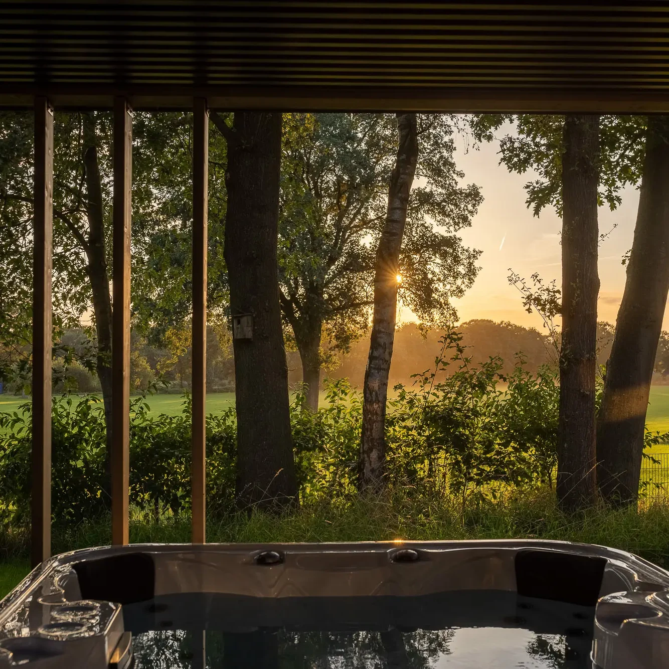 Zicht-op-Twente-Panorama lodge-Prive spa-jacuzzi-4 personen-Markelo-Leisure-Service-Support-12